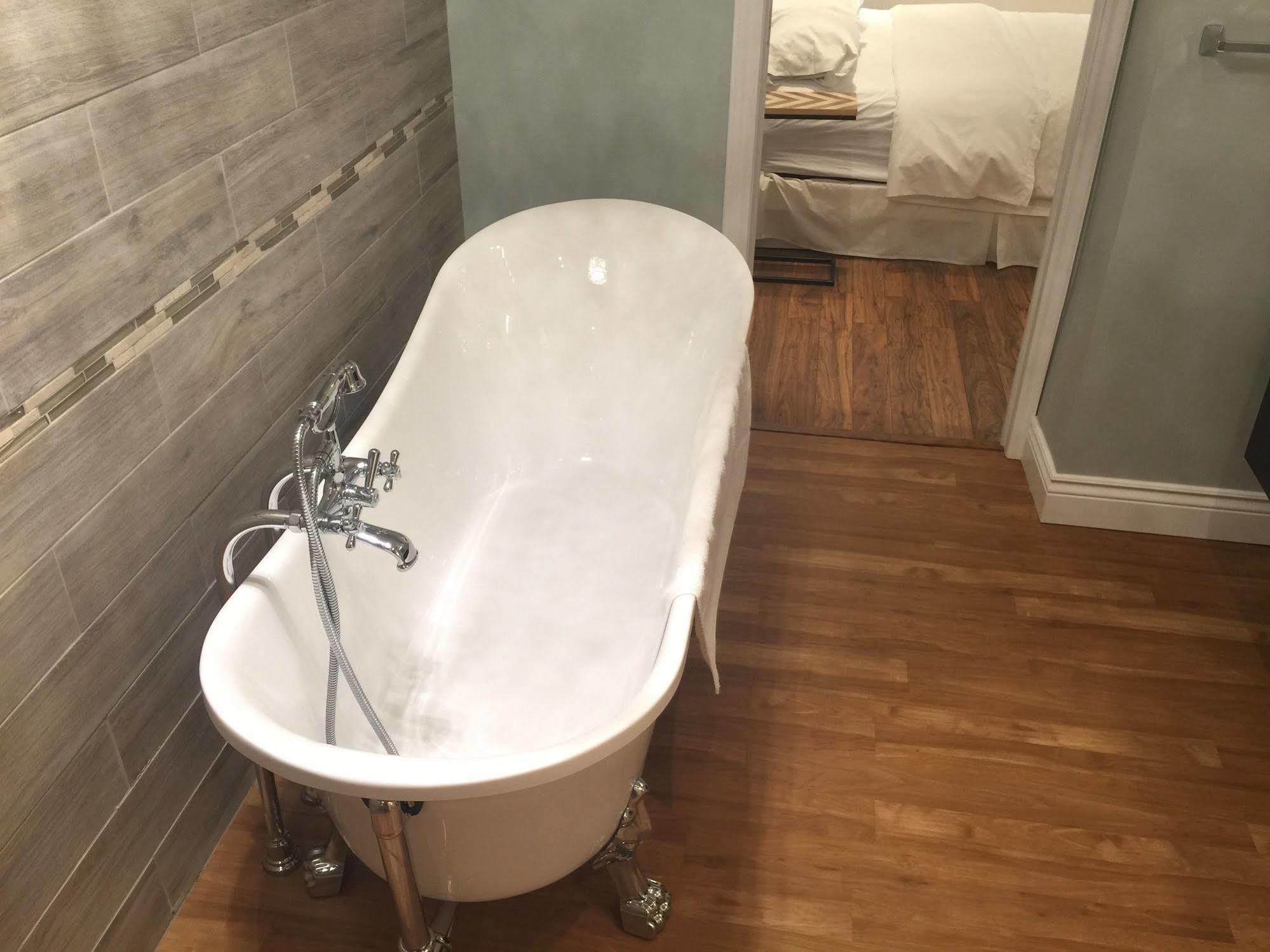 Grey Rose Suites Hanover Extérieur photo